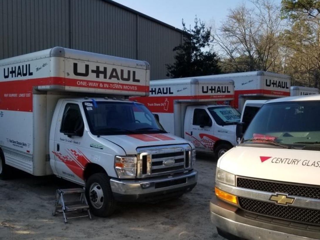 Commercial auto glass mobile repair and replacement